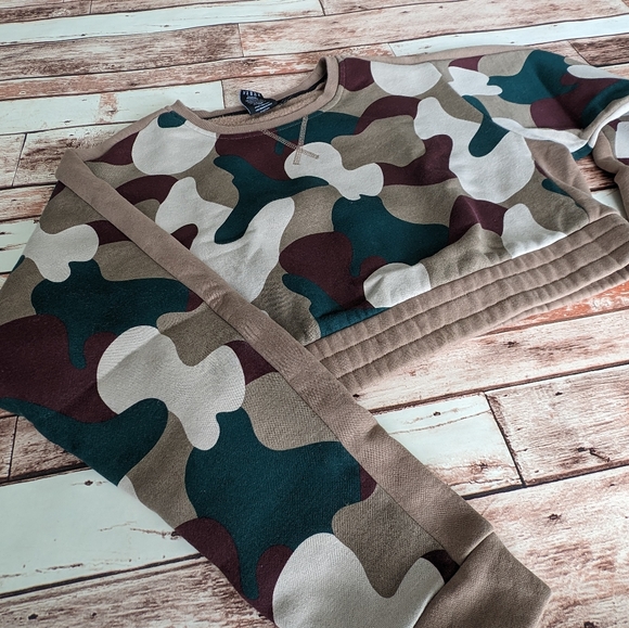 Balance Athletica crop sweatshirt - Picture 2 of 6